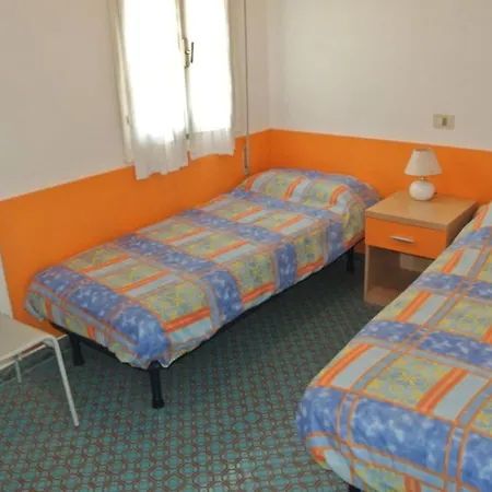 Charming With Garden In A Great Area بيبيوني